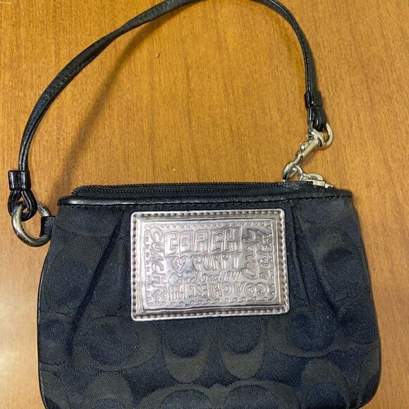 Coach Handbags - Authentic coach poppy wrislet